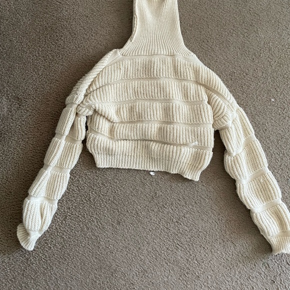 COPY - Primark Knit Winter / Spring top (Size S) (Tagged zara for exposure) - Picture 2 of 4